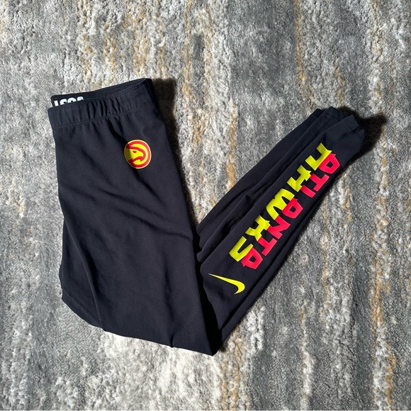 Atlanta Hawks Nike Leggings - Picture 1 of 4